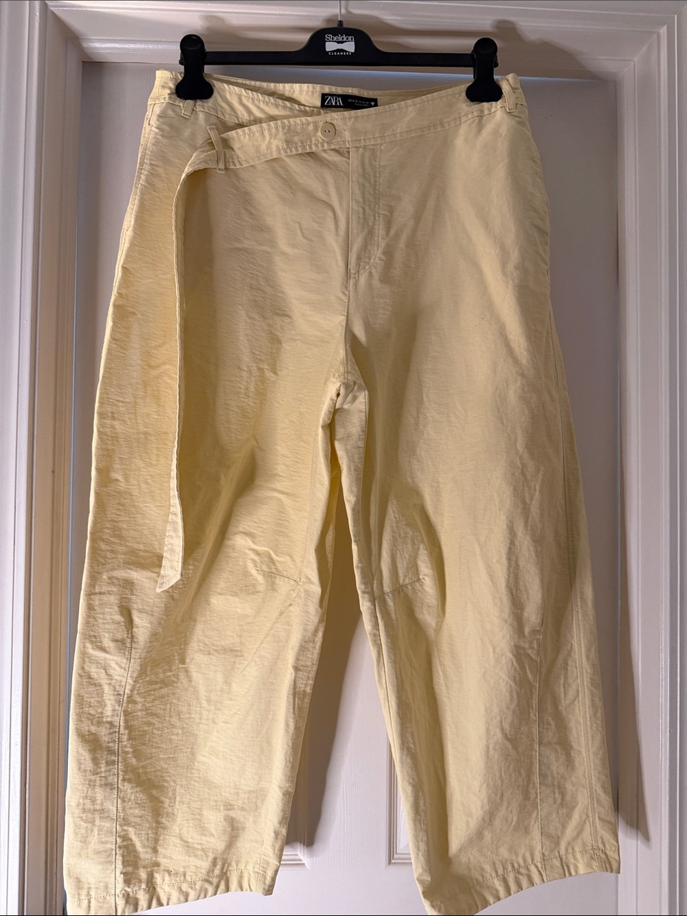 Women’s Zara Light Yellow Tie-Waist Barrel Leg Pants